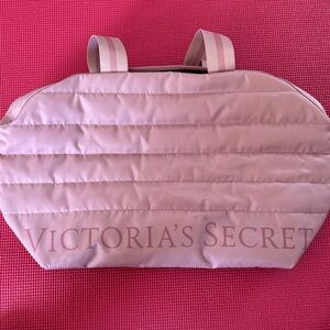 ❤️Victoria's Secret Light Pink Quilted Travel Bag
